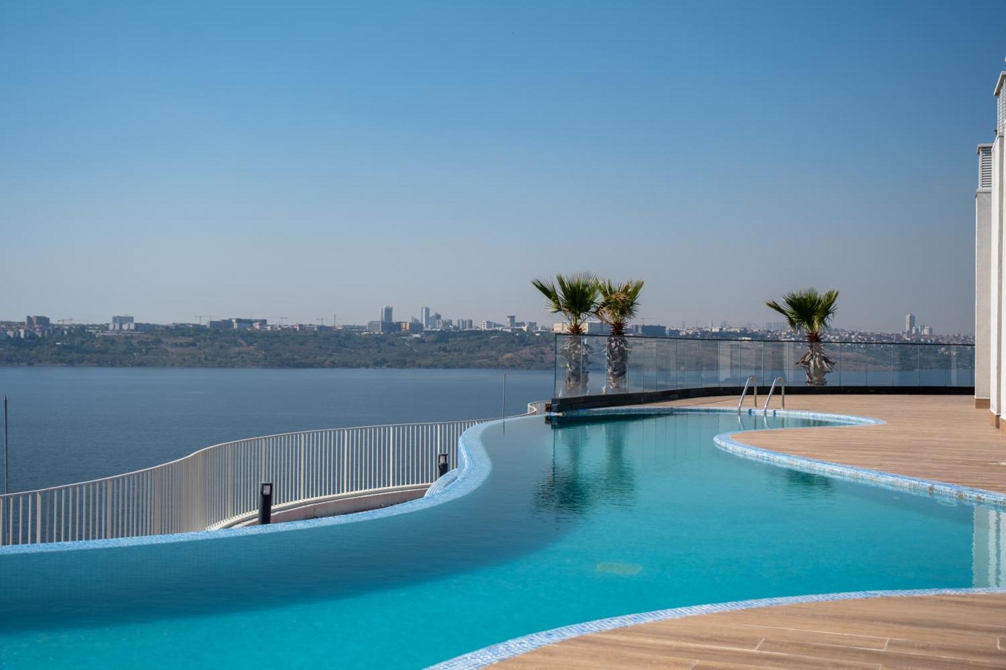 Golden Stones House Sea And Lake View Istanbul Exteriör bild